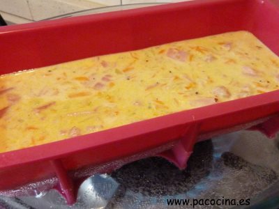 Pastel de calabacín y zanahoria baño María Pastel de calabacín y zanahoria baño María