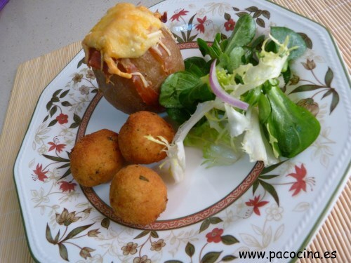 Patatas rellenas de arroz