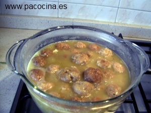 Albóndigas en salsa