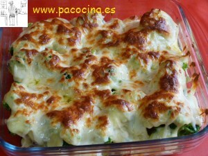 Brócoli gratinado en crema de puerros