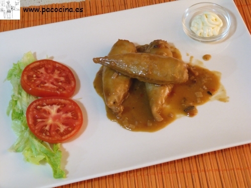 Chipirones rellenos en salsa Chipirones rellenos en salsa