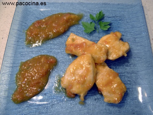 Pechugas de pollo en tomate