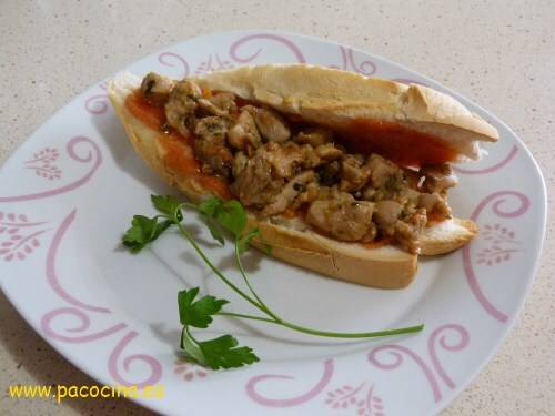 Tosta de pollo al curry Tosta de pollo al curry